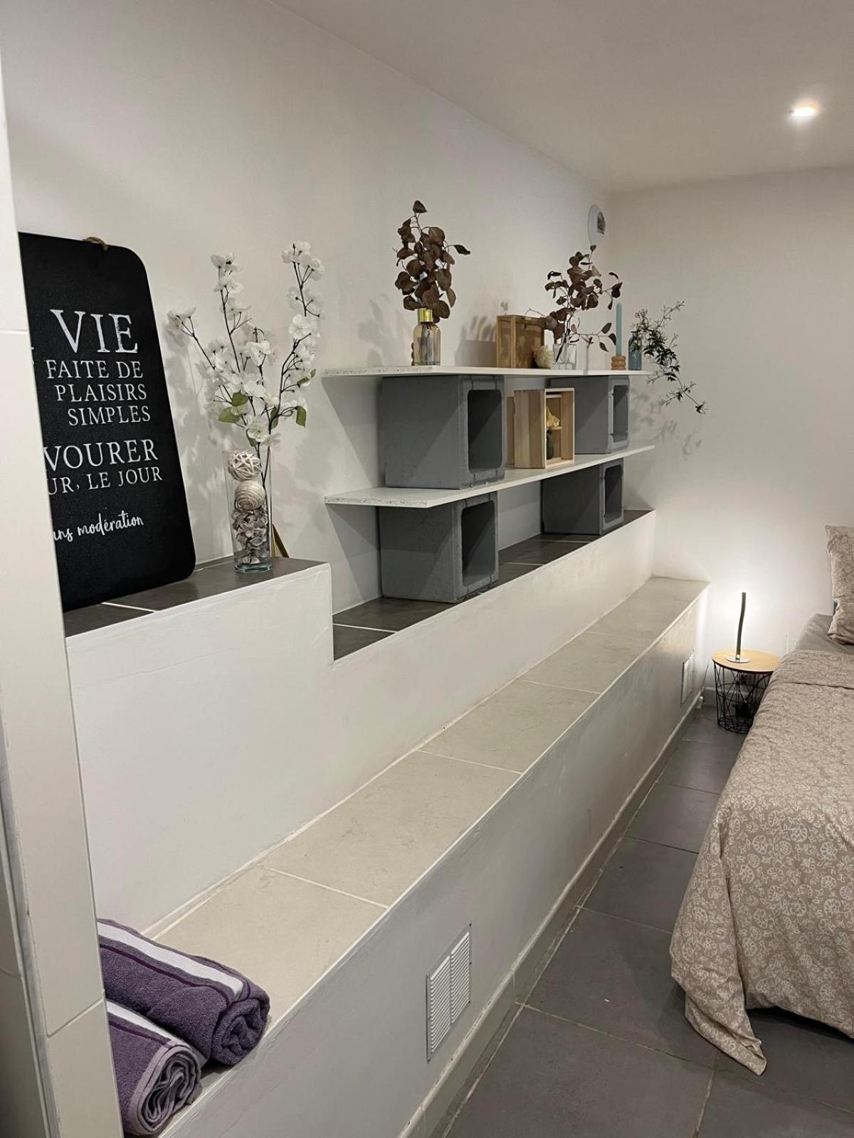 La Mhirabelle Otel Saint-Paul-de-Vence Dış mekan fotoğraf