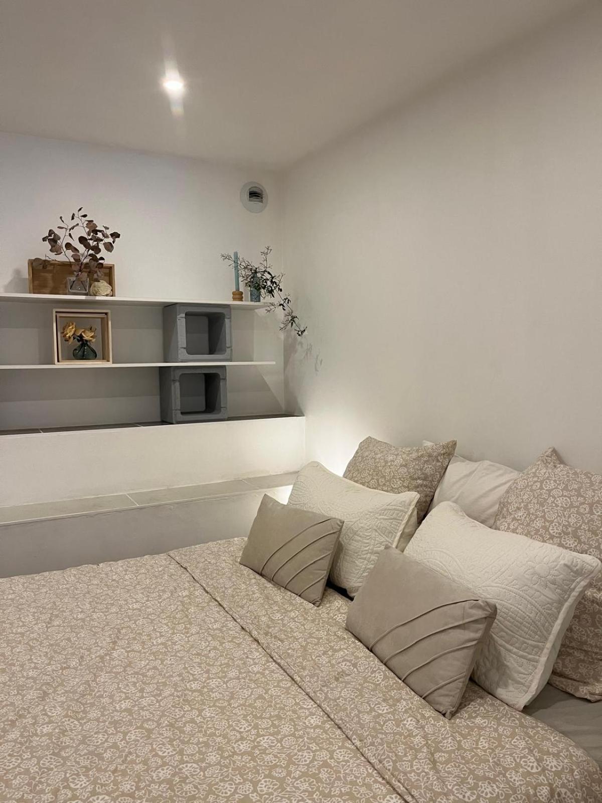 La Mhirabelle Otel Saint-Paul-de-Vence Dış mekan fotoğraf